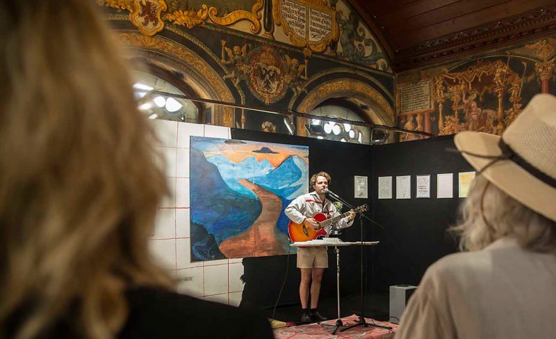 Installation im historischen Rathaussaal Wasserburg & Liveauftritt zur großen Wasserburger Kunstauststellung 2016